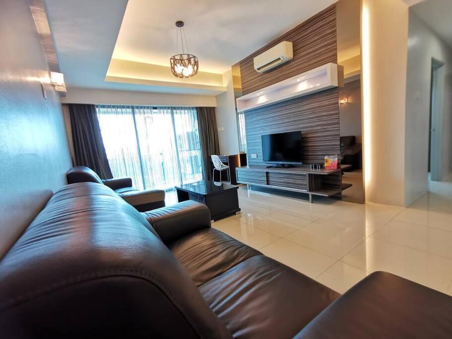 Glamorous At Kinta Riverfront Apartment Ипох Экстерьер фото